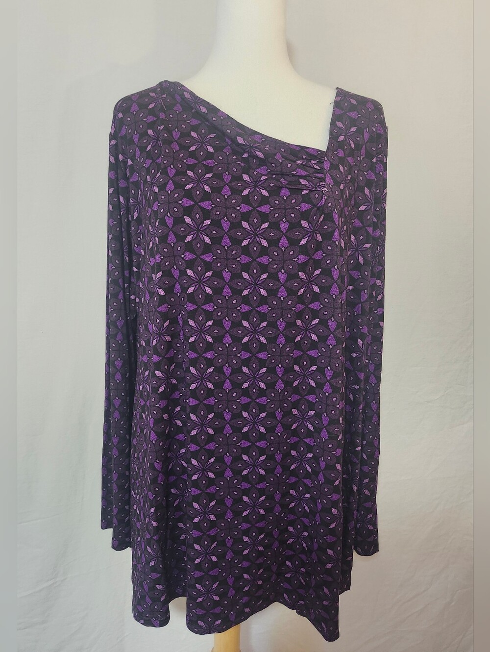 Blue Sky Bamboo Blend Long Purple Geometric tunIc.